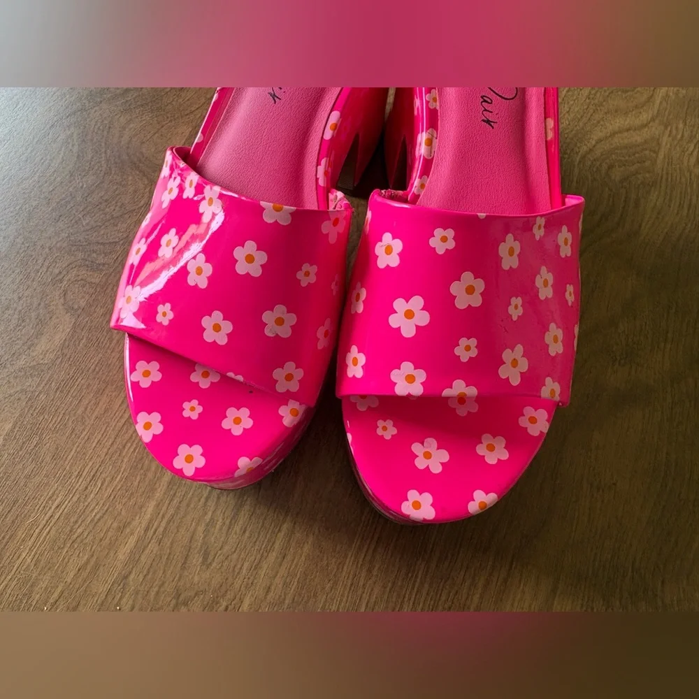 Pink Daisy Platform Slide Sandals